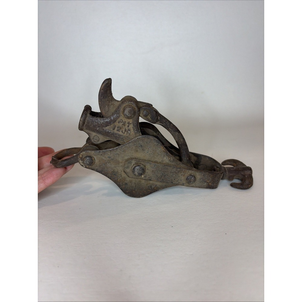 Vintage Pulley Come Along Hoist Ratchet